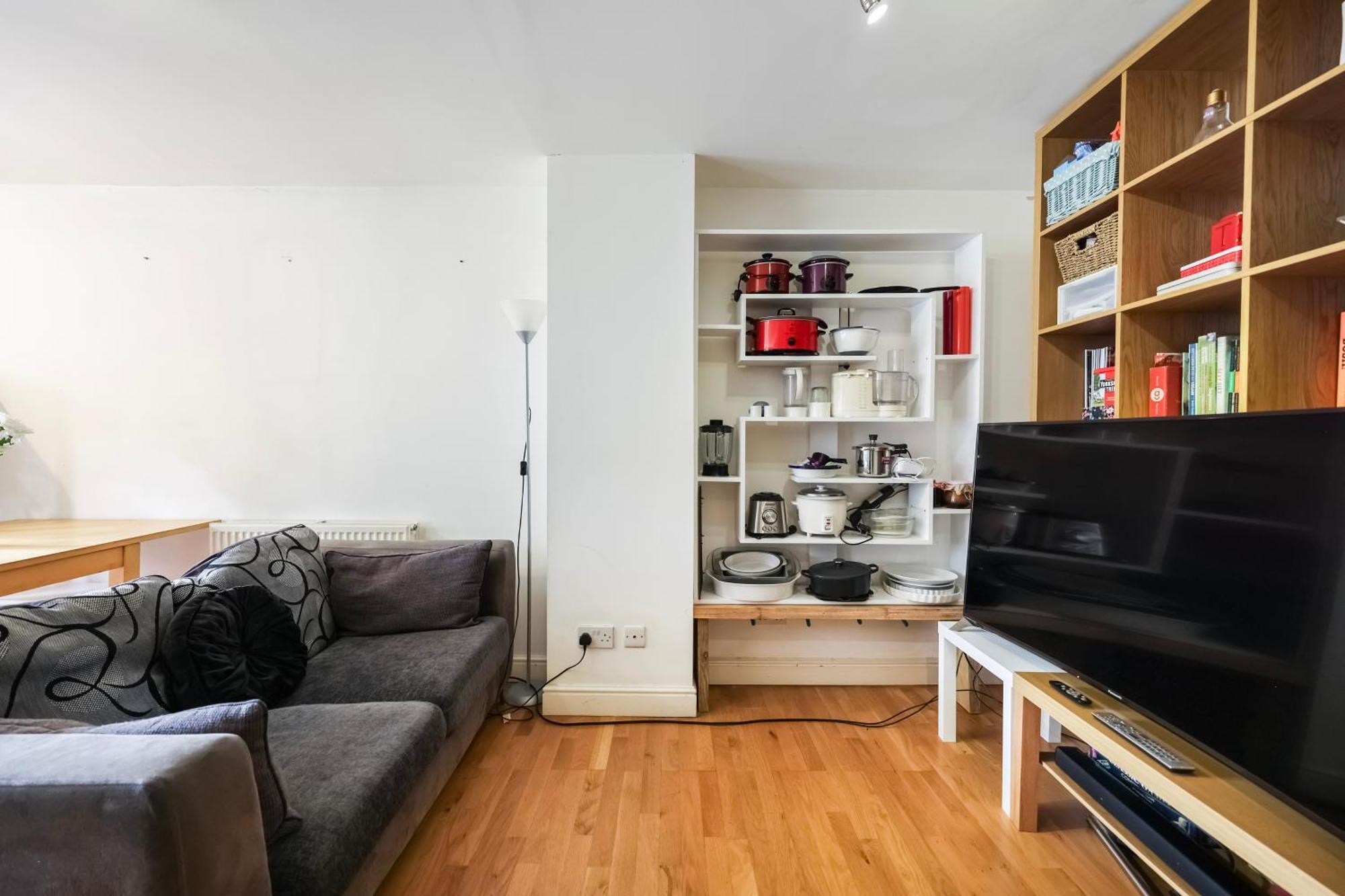 Vibrant Clapham Double Bedroom Лондон Екстер'єр фото